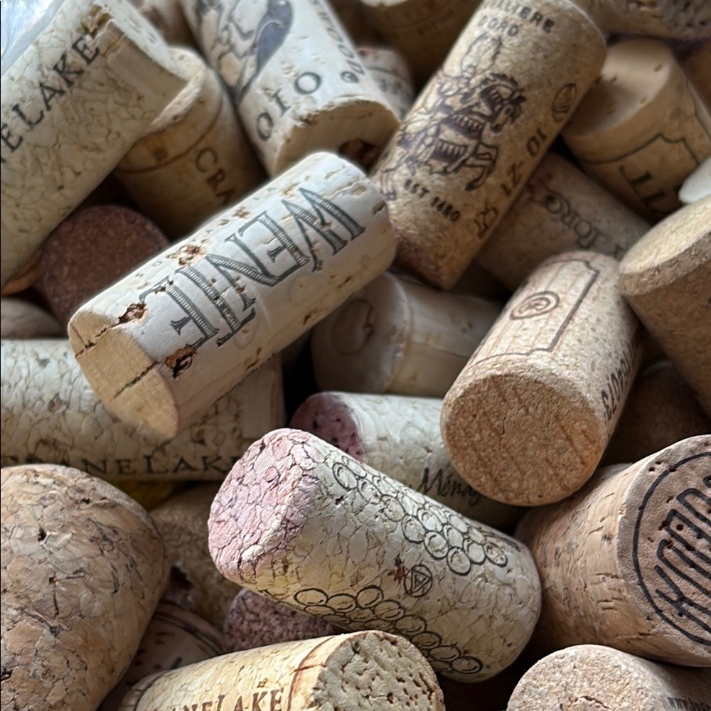 100 Wine Corks for DIY Crafts with various designs and brands